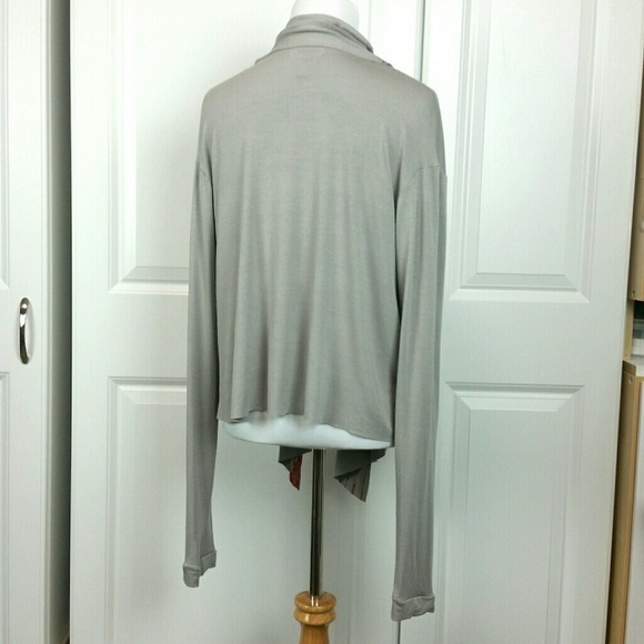 UO Silence + Noise Gray Cardigan - Picture 2 of 4